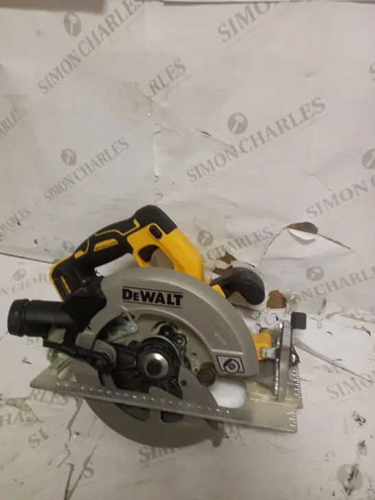 DEWALT DCS570N CORDLESS XR BRUSHLESS CIRCULAR SAW