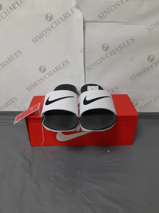 NIKE KAWA SLIDERS WHITE SIZE 4.5