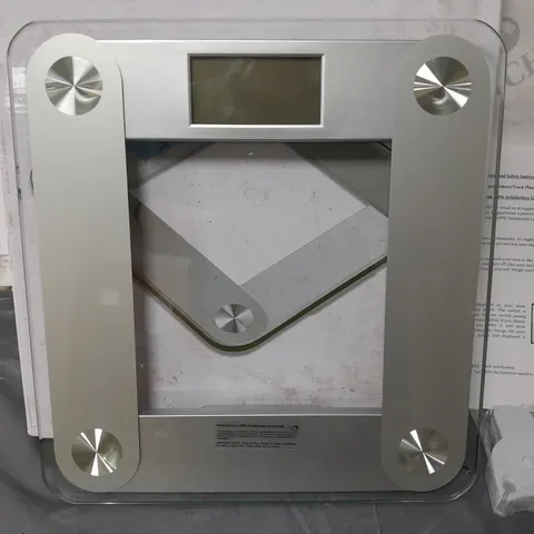 GLASS DIGITAL WEIGHING SCALES