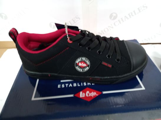 BOXED PAIR OF LEE COOPER WORKWEAR BLACK/RED SAFETY STEEL TOE SHOES - UK 3