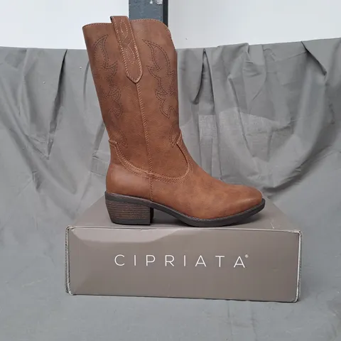 BOXED PAIR OF CIPRIATA INSIDE ZIP COWGIRL BOOTS IN TAN SIZE 6