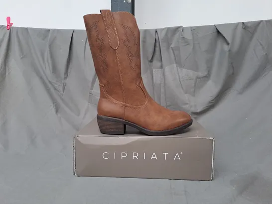 BOXED PAIR OF CIPRIATA INSIDE ZIP COWGIRL BOOTS IN TAN SIZE 6