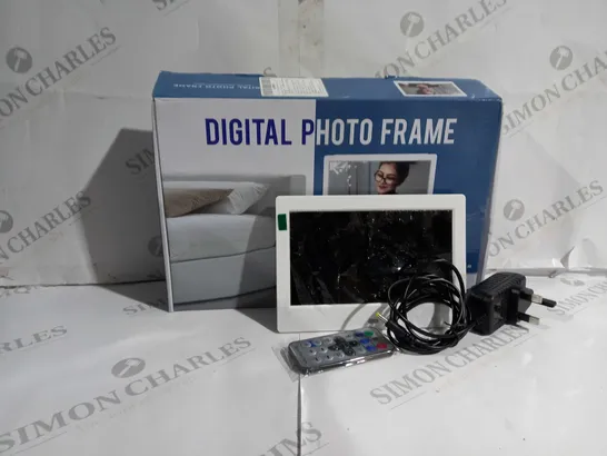 BOXED DIGITAL PHOTO FRAME 