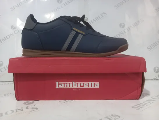 BOXED PAIR OF JAMBRELLA SHOES IN NAVY UK SIZE 12