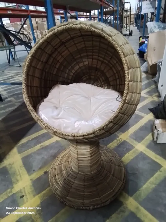 ROUND WICKER CAT BED 