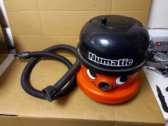 NUMATIC INTERNATIONAL HENRY HOOVER HVR200