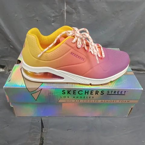 BOXED WOMENS SKECHERS AIR-COOLED MEMORY FOAM TRAINERS SIZE 6