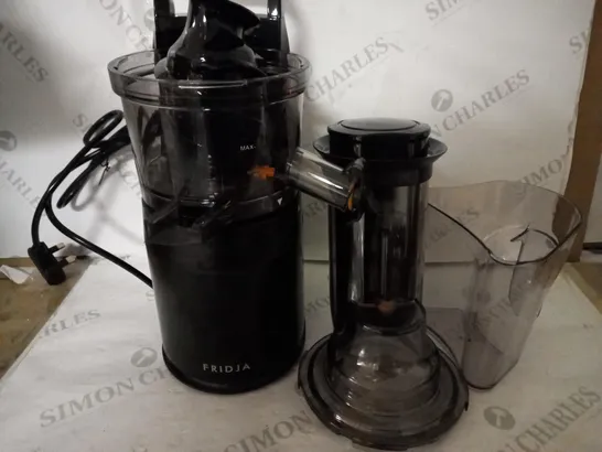 FRIDJA MASTICATING JUICER - BLACK (F1900)