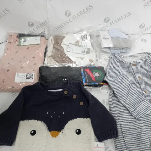 LOT OF CHILDRENS CLOTHES APPROXIMATELY 30 TO INCLUDE PENGUIN JUMPER, BABY GROWS, CHECKERED DUNGAREES 