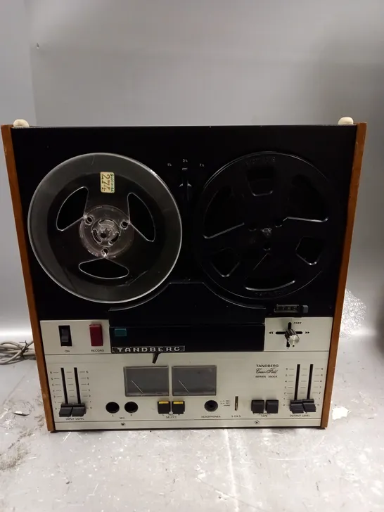 TANDBERG RETRO REEL TO REEL TAPE RECORDER