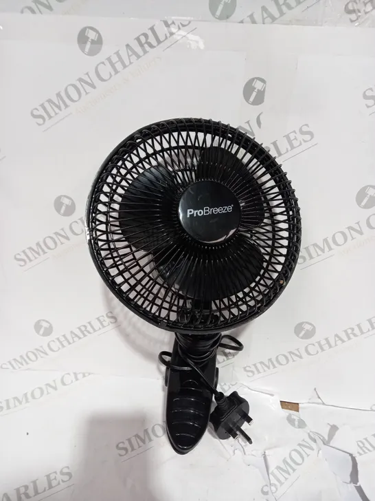 CLIP ABLE PORTABLE FAN WITH WIRE 