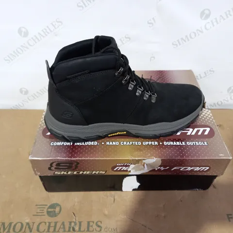 BOXED PAIR OF SKECHERS BLACK BOOTS - SIZE 10