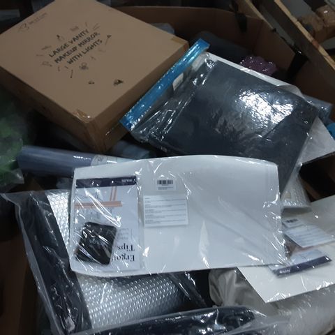 PALLET OF ASSORTED ITEMS TO INCLUDE A YOGA MAT, A BOXED MAKE-UP MIRROR WITH LIGHTS, A 40L RUCK SACK, U-SHAPED COVER AND A MOUSE PAD
