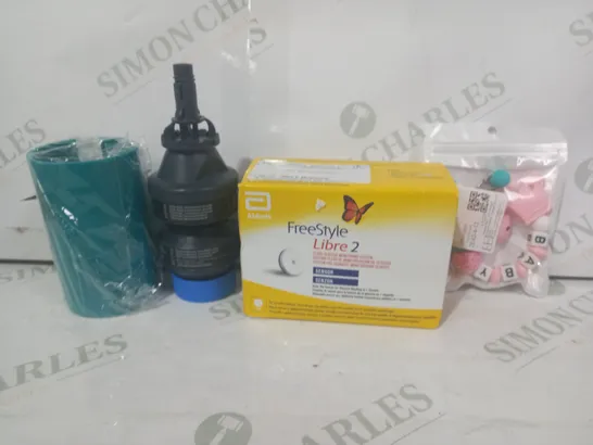 LOT OF APPROXIMATELY 10 ASSORTED HOUSEHOLD ITEMS TO INCLUDE FREESTYLE LIBRE 2 FLASH GLUCOSE MONITORING SYSTEM, BABY BRACELET, ETC