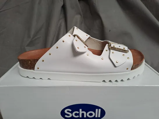 BOXED SCHOLL RAISED WHITE OPEN TOE SANDALS - SIZE 7