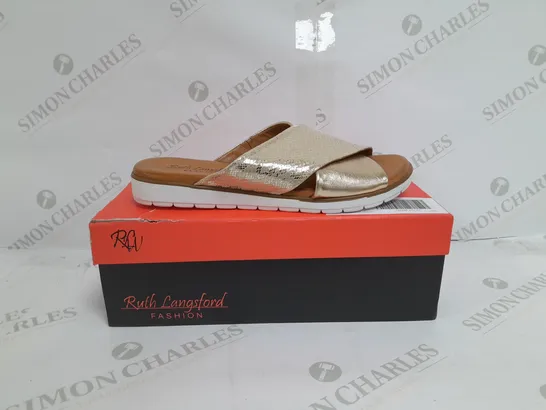 BOXED PAIR OF RUTH LANGSFORD SANDALS IN CHAMPAGNE GOLD SIZE 7