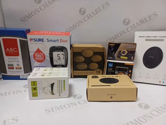 LOT OF APPROX 8 ASSORTED ELECTRICAL ITEMS TO INCLUDE ABC POWER ADAPTER, 4SURE SMART DUO, PHOTOELECTRIC SMOKE ALARM, ETC 