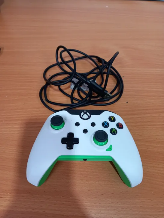 PDP NEON WHITE WIRED XBOX CONTROLLER