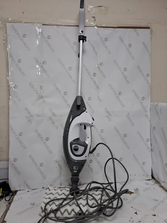FLOOR AND HANDHELD STEAM CLEANER S6005 4683793Simon Charles Auctioneers