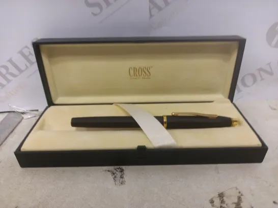 BOXED CROSS FOUNTAIN PEN IN BLACK