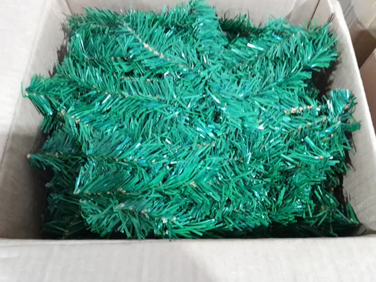 BOXED XMAS GARLAND UNKNOW SIZE IN GREEN