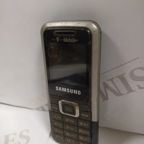 SAMSUNG E1120 MOBILE PHONE 
