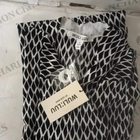 WULI:LUU BLACK AND WHITE PRINT TOP SIZE XS