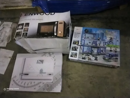 PALLET OF ASSORTED ITEMS TO INCLUDE A KENWOOD CONVENTIONAL MICROWAVE, A RAPID DRAWING BOARD AND A CITY POLICE BOARD GAME 