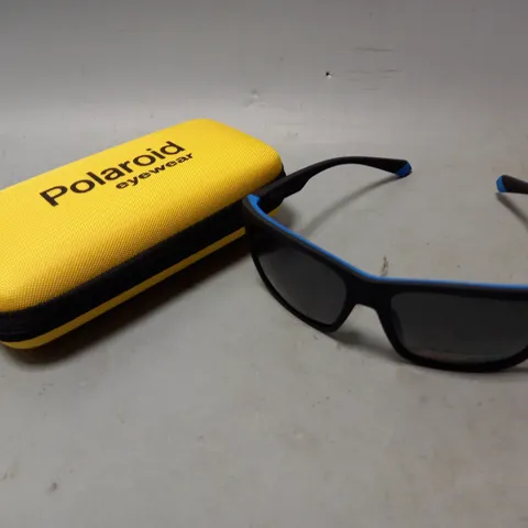 POLAROID SUNGLASSES IN BLACK/BLUE