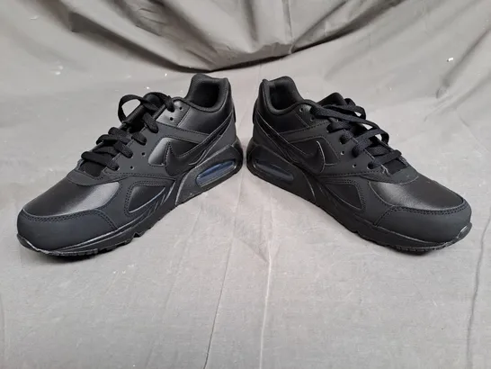 PAIR OF NIKE AIR MAX TRAINERS IN TRIPLE BLACK SIZE 7