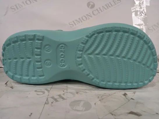 BOXED PAIR OF CROCS IN LIGHT BLUE SIZE W8