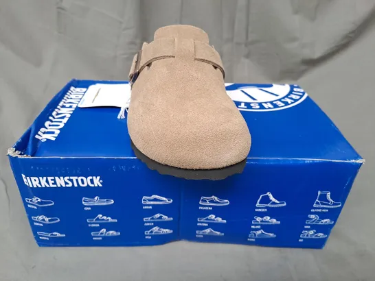 BOXED PAIR OF BIRKENSTOCK BOSTON BS SHOES IN GREY-GREEN UK SIZE 3