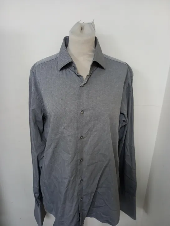 HUGO BOSS BUTTON SHIRT SIZE 41