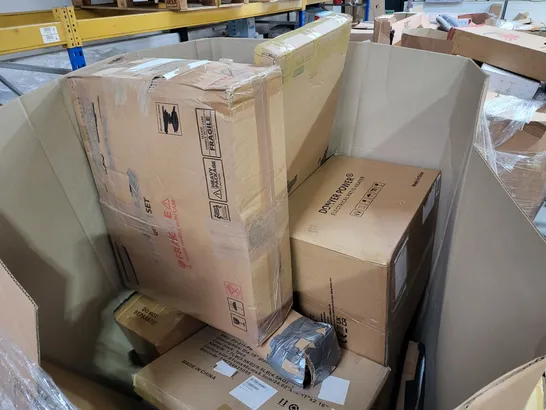 PALLET OF A LARGE NUMBER OF ASSORTED BOXED ITEMS TO INCLUDE IMMEK INFANT SCOOTER, VSADEY SOFA SIDE TABLE, DONYER POWER ELECTRIC PATIO HEATER, HOMIDEC CLOTHES AIRER, ETC