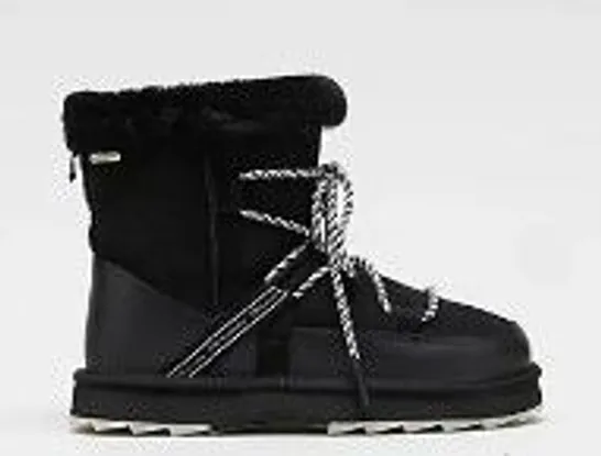 EMU SHARKY BLURRED WATERPROOF SHEEPSKIN BOOT BLACK SIZE 4