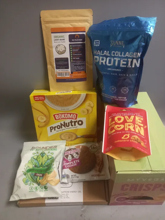 BOX OF APPROX 10 ASSORTED FOOD ITEMS TO INCLUDE - MYVEGAN THAI SWEET CHILLI CRISPS - SUNNA HALAL COLLAGEN PROTEIN - KENDALL CAFFEINE ENERGY GEL ETC