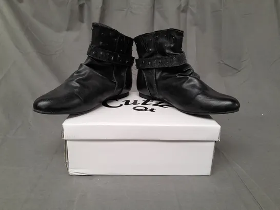 BOXED PAIR OF CUTIE OT SHOES IN BLACK W. STUD EFFECT SIZE 6