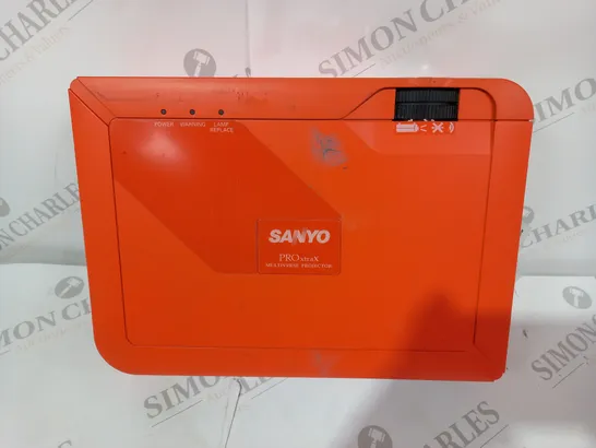 SANYO PRO XTRA X MULTIVERSE PROJECTOR