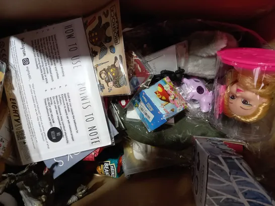 BOX OF APPROXIMATELY 15 ASSORTED TOYS AND GAMES TO INCLUDE MY LITTLE PONY HIDDEN DISSECTIBLES, HASBRO GAMING SIMON, INFINITY CUBE, ETC