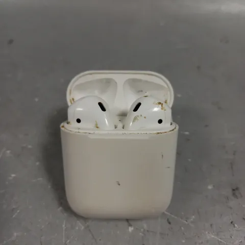 APPLE AIRPODS WITH CHARGING CASE - A1602