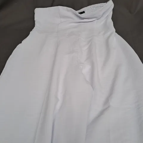 AMBERCROMBIE & FITCH WHITE STRECH DRESS -XL