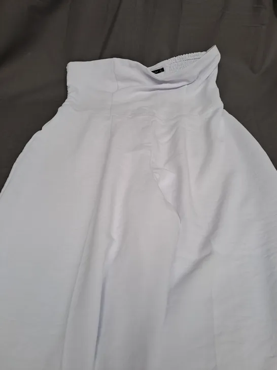 AMBERCROMBIE & FITCH WHITE STRECH DRESS -XL