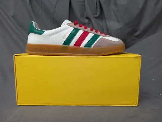 BOXED PAIR OF ADIDAS GUCCI GAZELLE SHOES IN WHITE/GREEN/RED UK SIZE 8