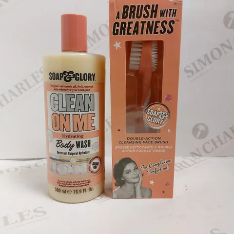 BOX OF 2 SOAP&GLORY ITEMS TO INCLUDE CLEAN ON ME BODY SCRUB AND DOUBLE ACTION CLEANSING BRUSH