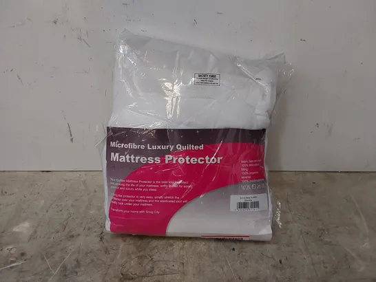 BAGGED HYPOALLERGENIC MATTRESS PROTECTOR // SIZE: KING 16" DEEP (1 ITEM)