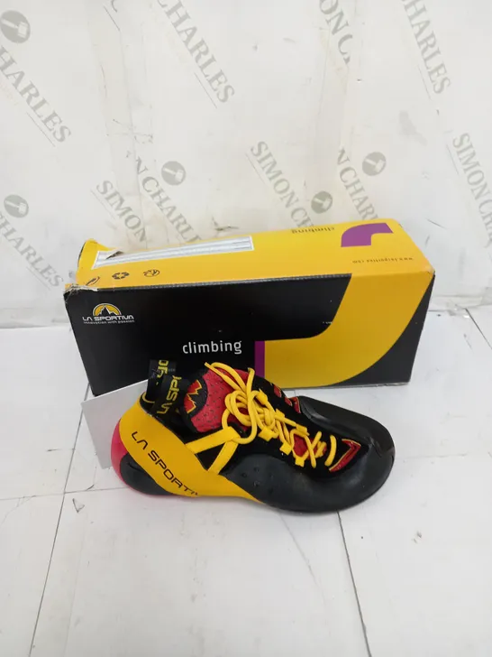 BOXED PAIR OF LA SPORTIVA CLIMBING 10R GENIUS UK 8 