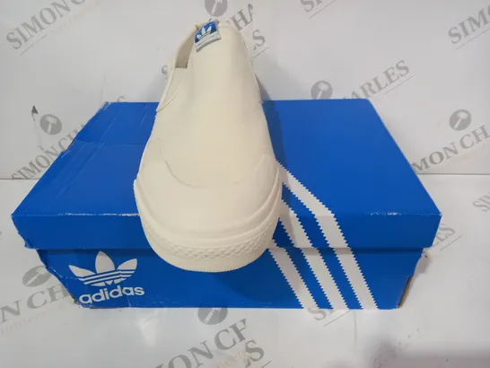 BOXED PAIR OF ADIDAS NIZZA SLIP-ON SHOES IN CREAM UK SIZE 6