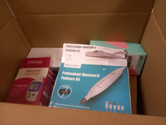 BOX OF APPROXIMATELY 5 ASSORTED ITEMS TO INCLUDE GLUCOSE METER, MANICURE KIT, LED DISK LIGHT ETC