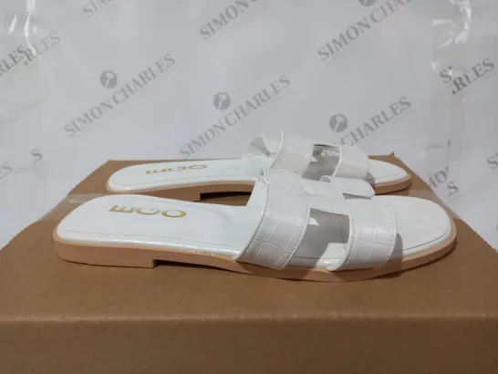 EGO WHITE SLIDERS SIZE 39