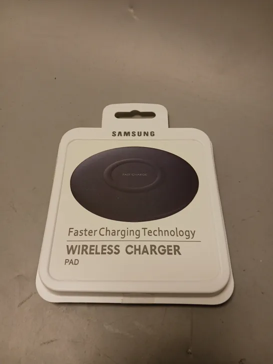 BOXED SEALED SAMSUNG EP-P1100 WIRELESS CHARGING PAD 